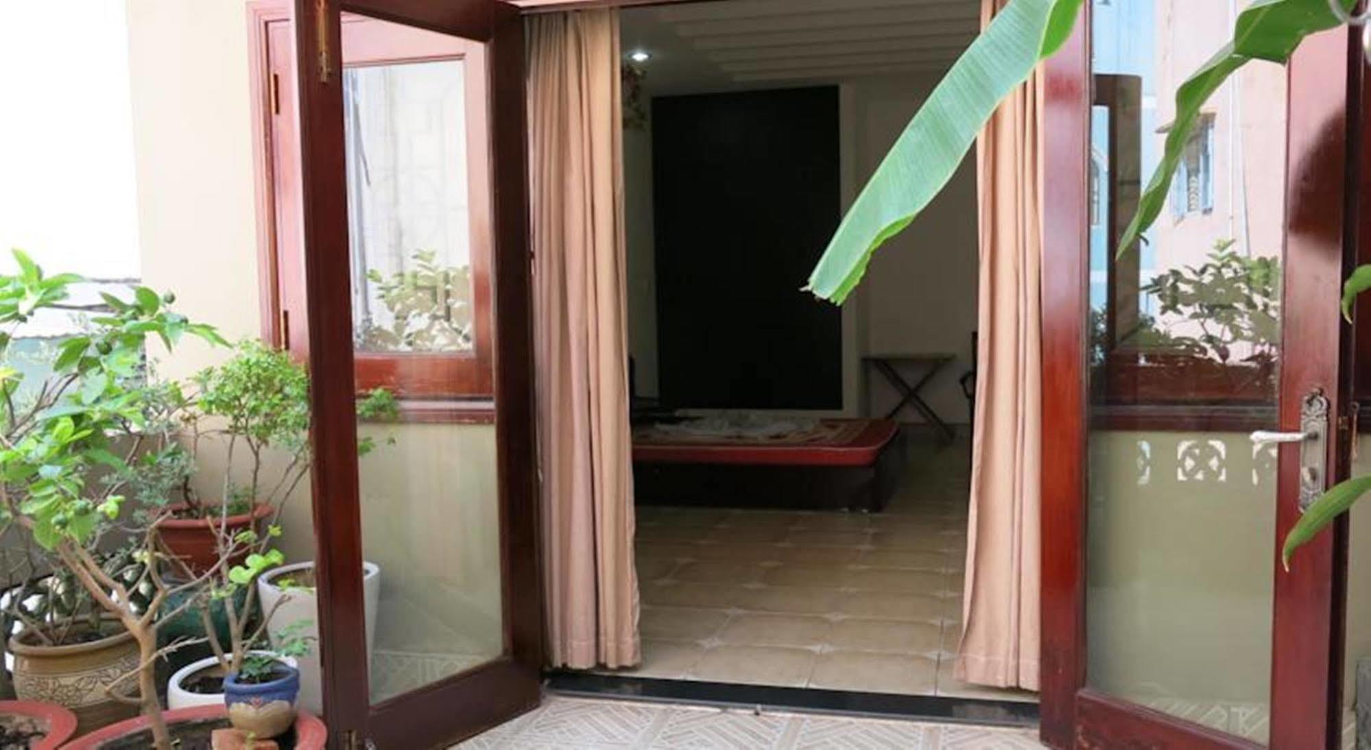 Banana Leaf Hotel Хошимин Екстериор снимка